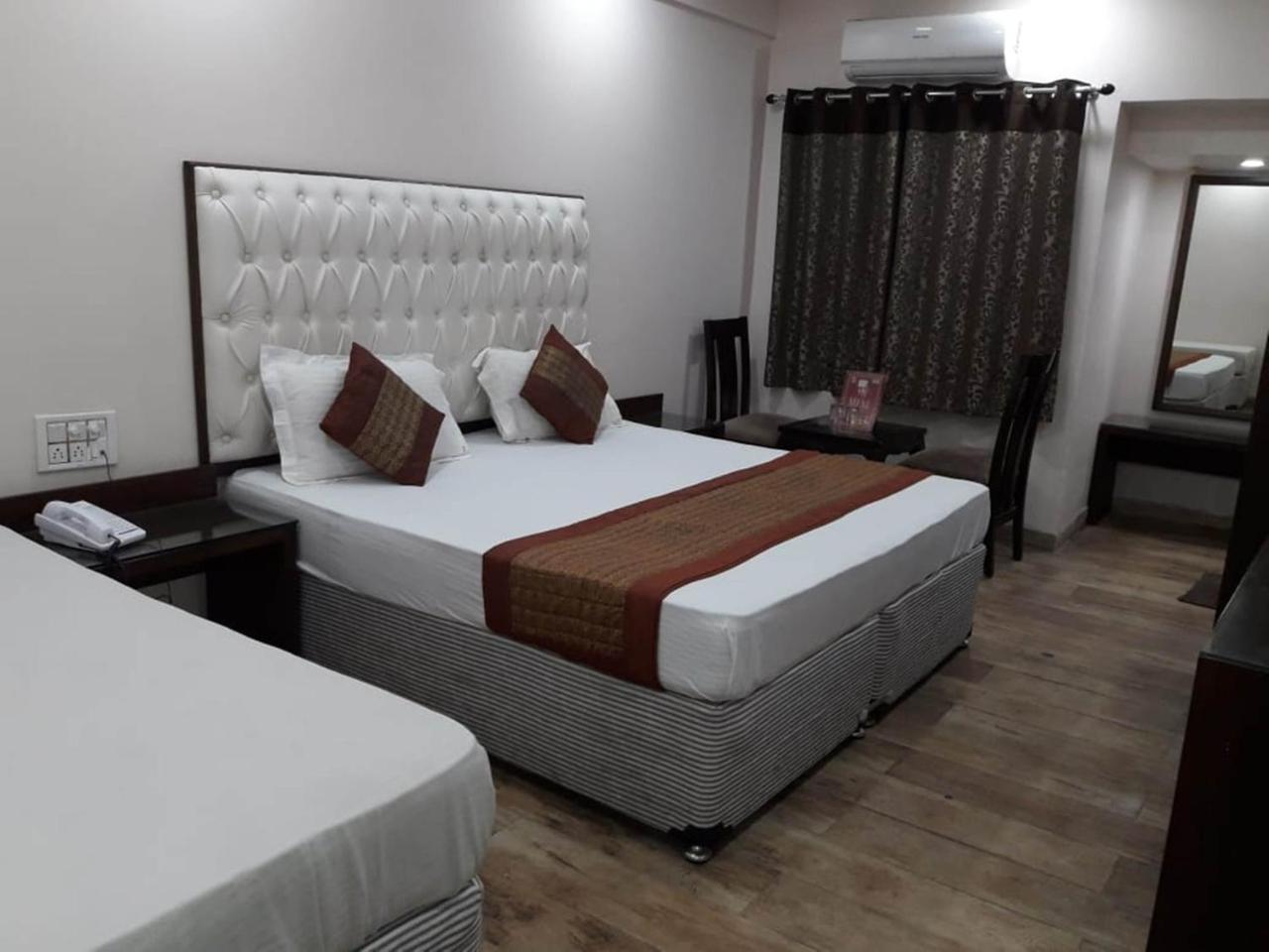 Hotel Kabeer New Delhi @ New Delhi Railway Station מראה חיצוני תמונה