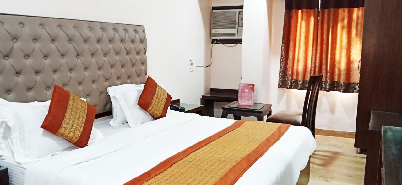 Hotel Kabeer New Delhi @ New Delhi Railway Station מראה חיצוני תמונה