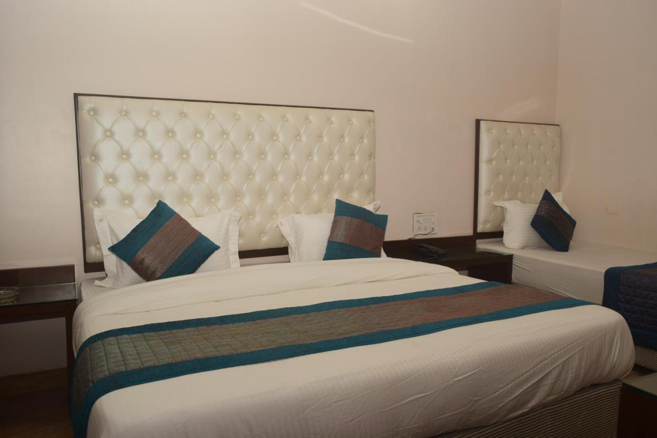 Hotel Kabeer New Delhi @ New Delhi Railway Station מראה חיצוני תמונה
