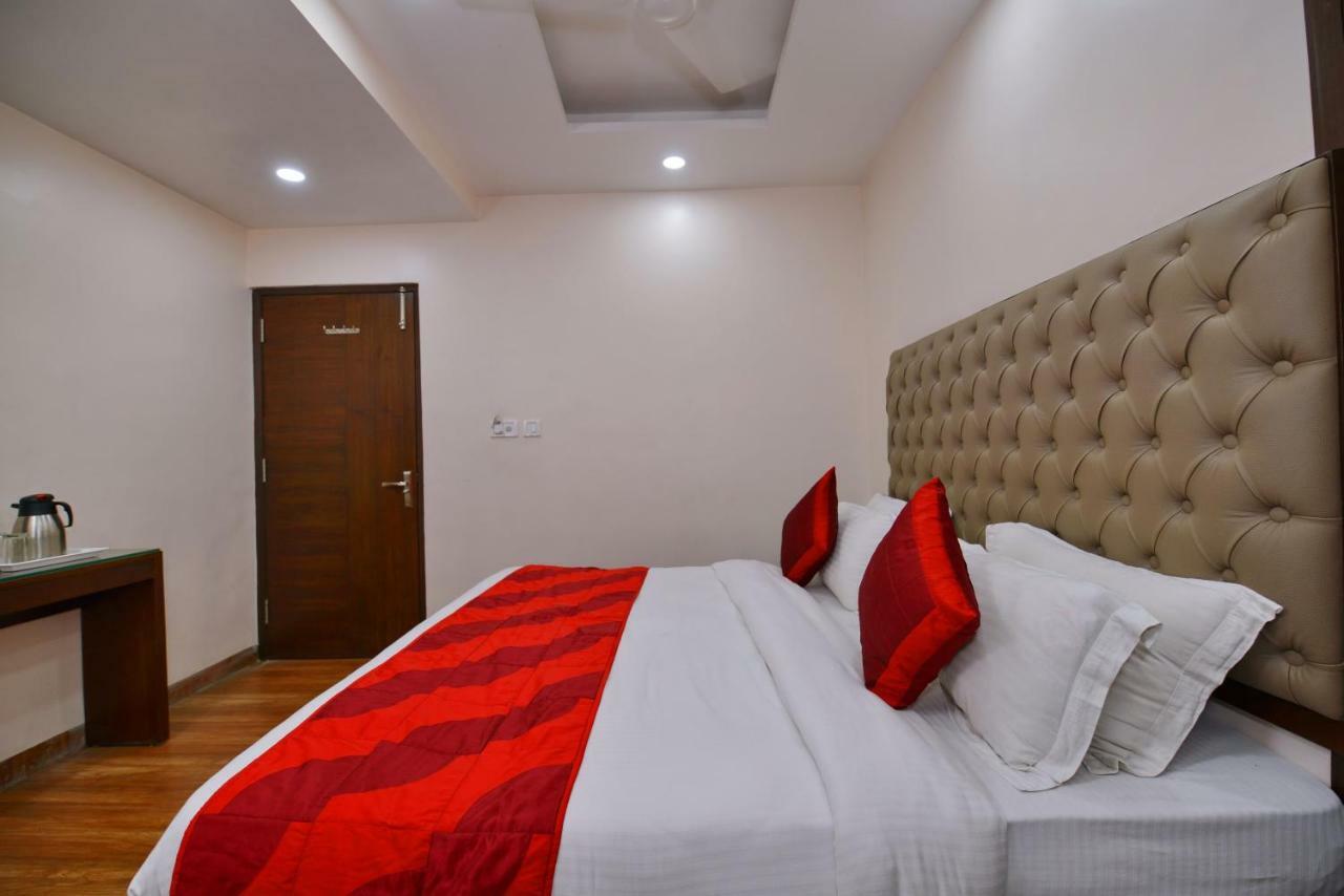 Hotel Kabeer New Delhi @ New Delhi Railway Station מראה חיצוני תמונה